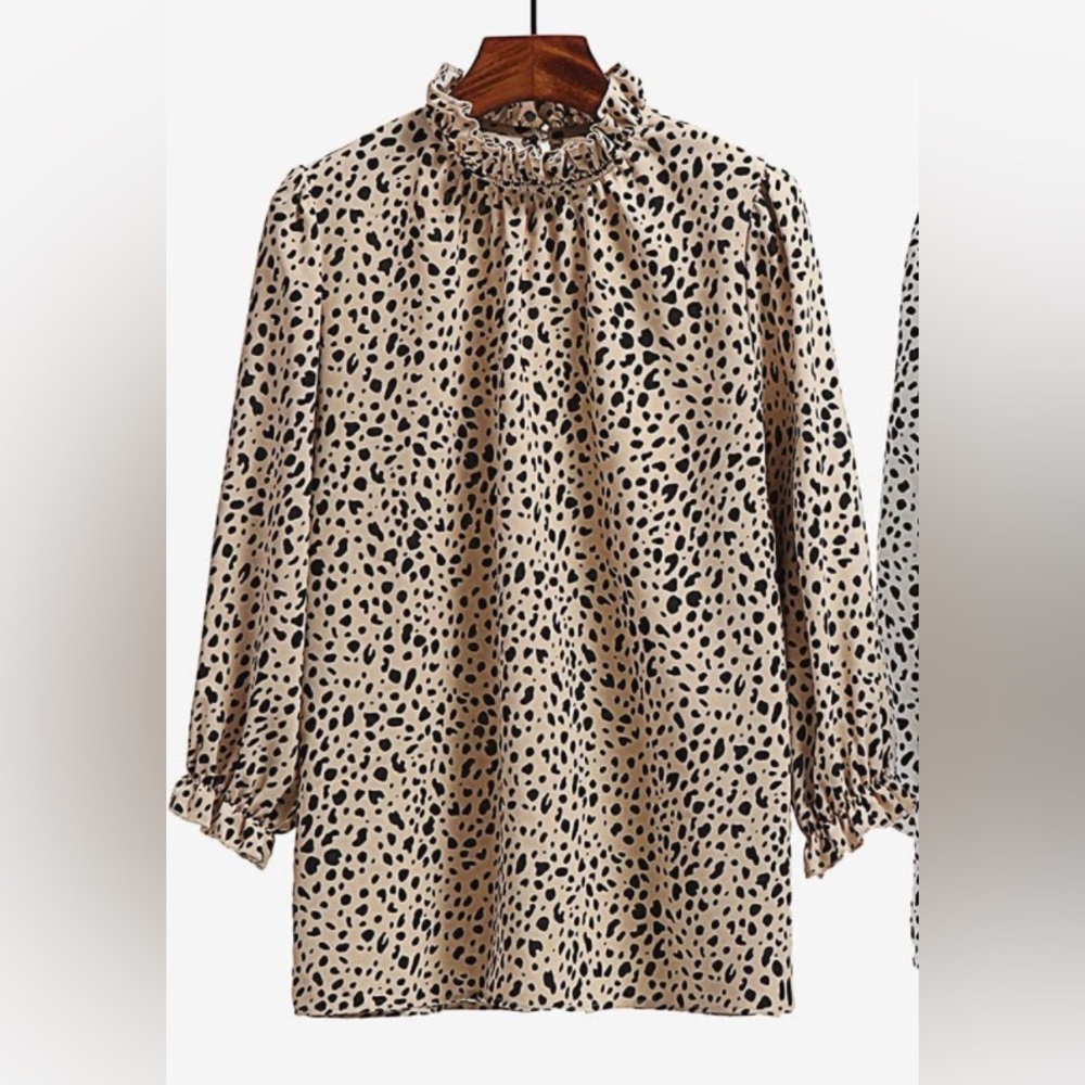 Angashion Animal Print Long-Sleeved Ruffle Blouse - Medium